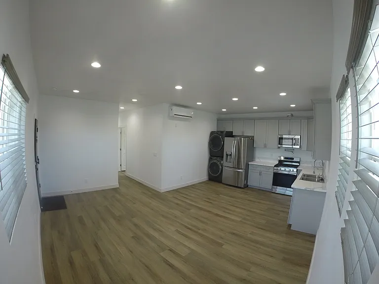 4904 Coke Ave #2 — Photo 4