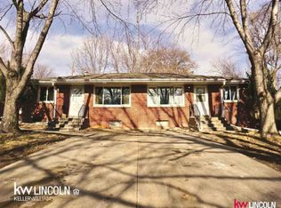 820 S 38th Street Ct, Lincoln, NE 68510
