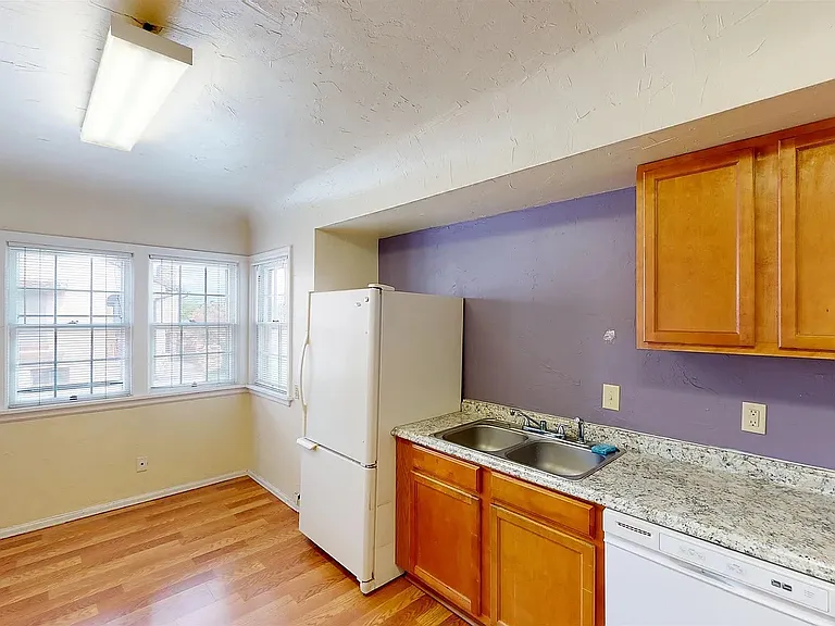 720 Glenwood Ave #A — Photo 2
