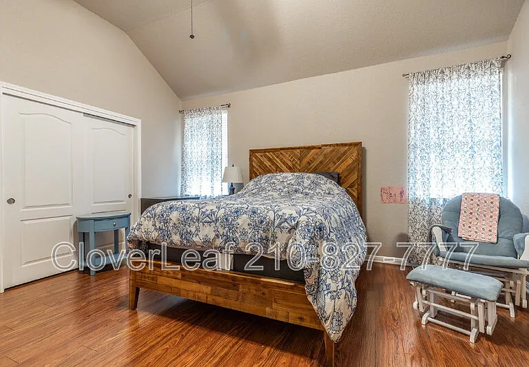 551 Ginsberg Dr — Photo 13