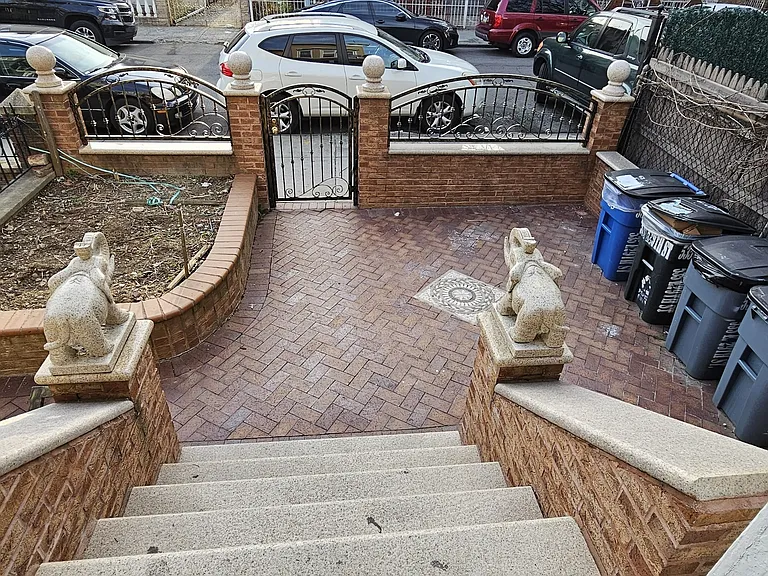 535 E 29th St #2-1 — Photo 8