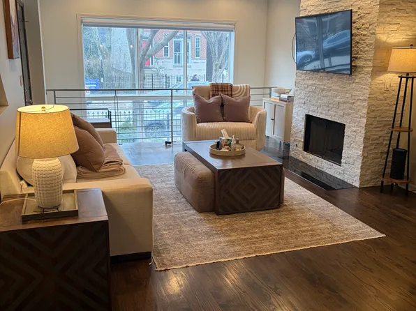 1082 N Hermitage Ave #1, Chicago, IL 60622