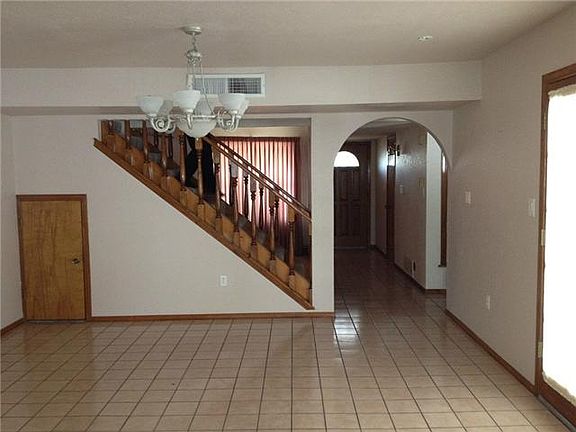 5th image of 3140 Hickman St