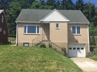 137 Circle Dr, Weirton, WV