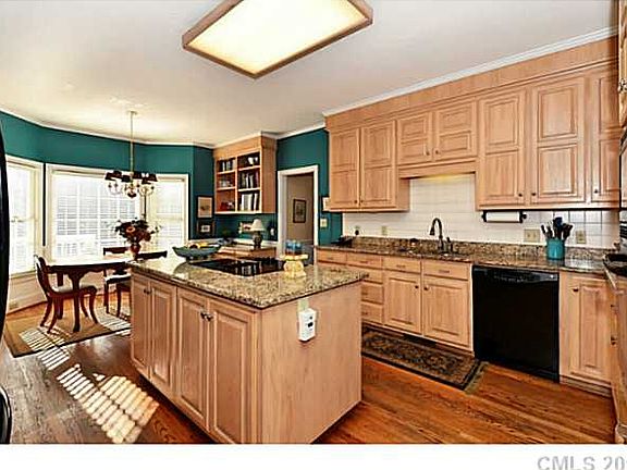 5th image of 9432 Sardis Glen Dr