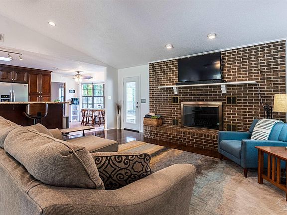3rd image of 3440 Edinborough Ct