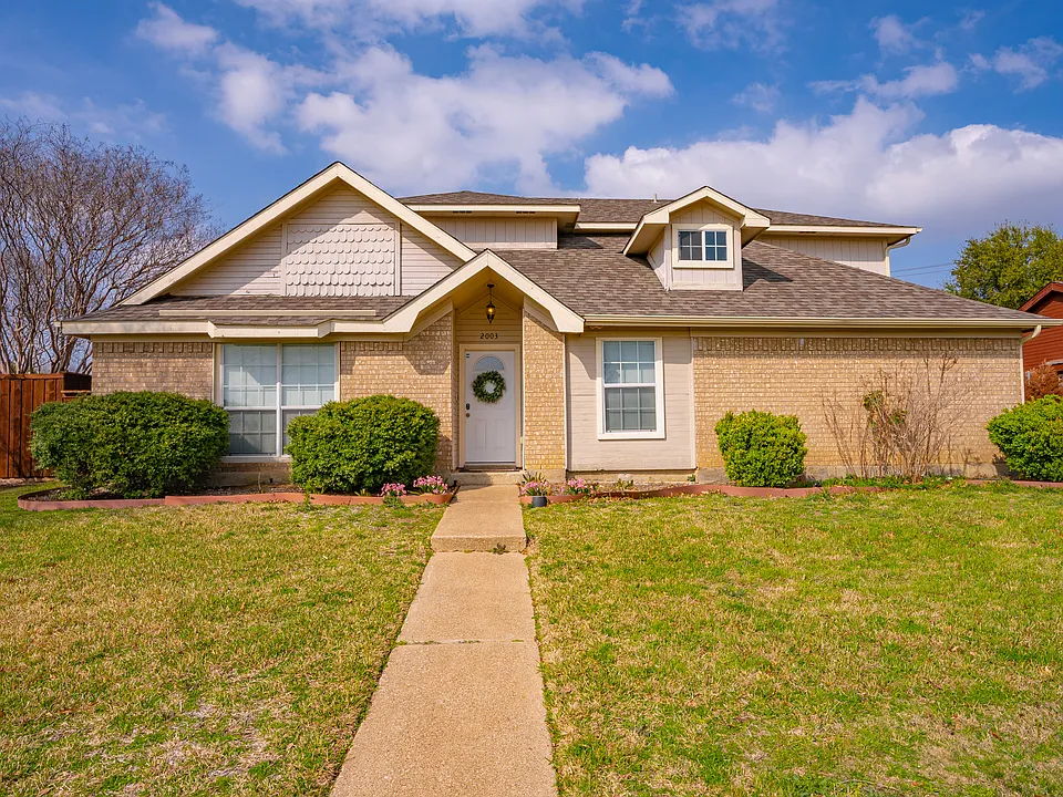 2003 Sancerre Ln