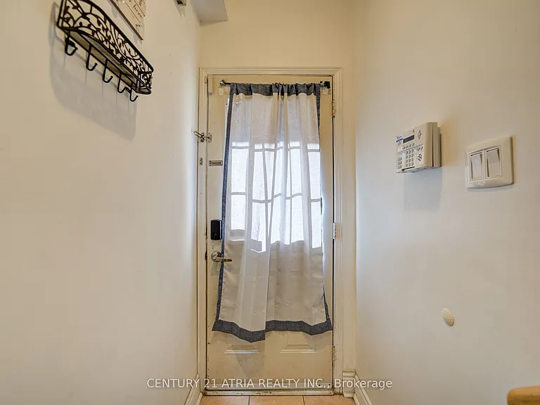 200 McLevin Ave #127 — Photo 6