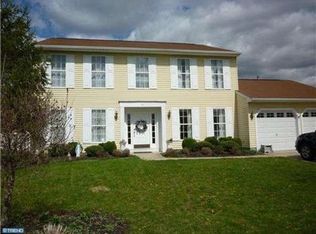 91 Parry Dr, Hainesport, NJ 08036