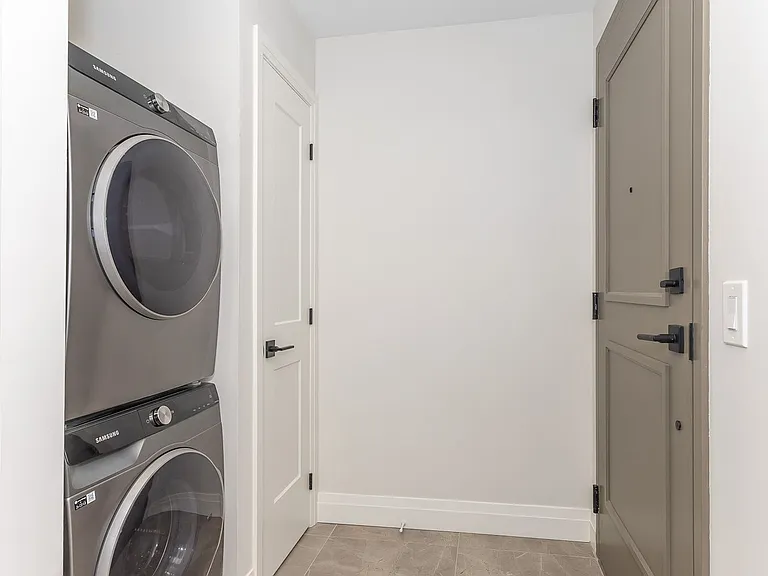 1000 Bathurst St #401 — Photo 7