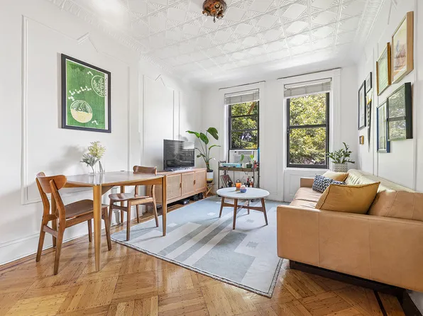 394 4th Street image 4 of 10