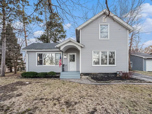 790 Hillview Ave, West Chicago, IL 60185