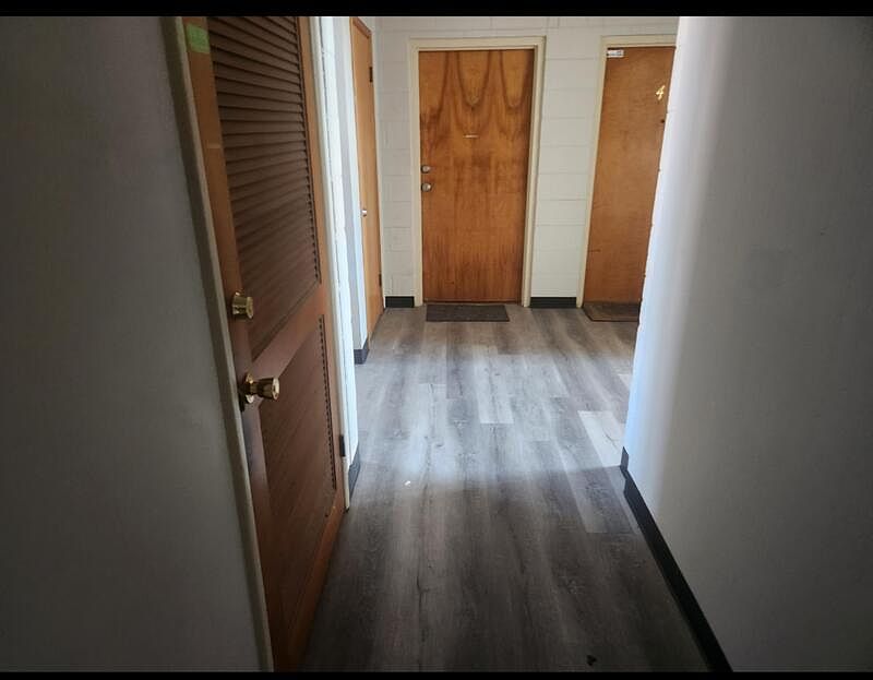 2nd image of 2859 S Meridian St APT A02