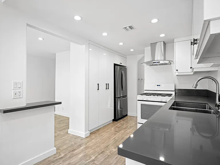 2359 Mira Vista Ave #F — Photo 21