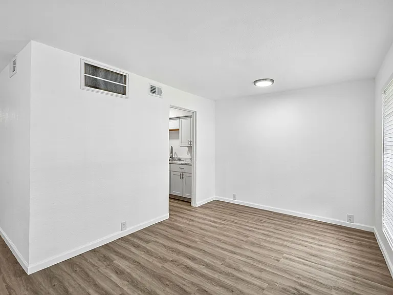 Nueva Vida Apartments — Photo 8