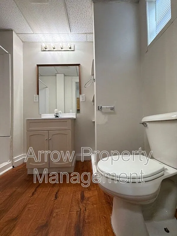 1 bed, 1.0 bath, $745 — Photo 4