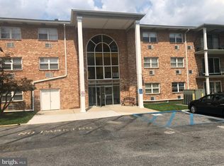 201 W Cuthbert Blvd APT 17, Oaklyn, NJ 08107