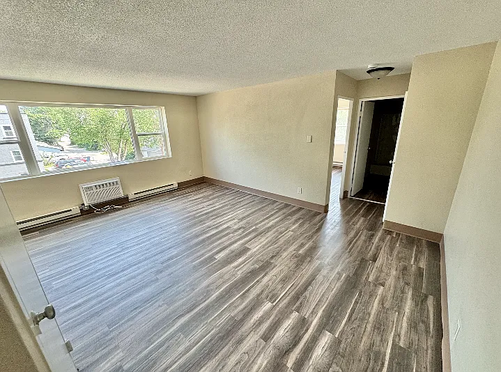 10 9th Ave NE #10 — Photo 5