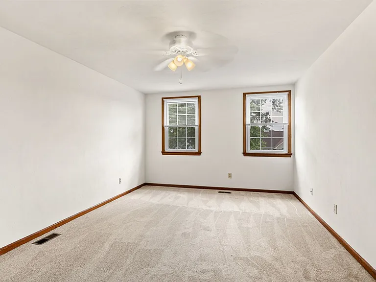 868 Avatar Dr — Photo 22