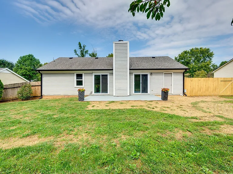 520 Riverview Dr — Photo 57