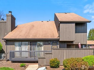 544 Westgate Dr, Edison, NJ 08820