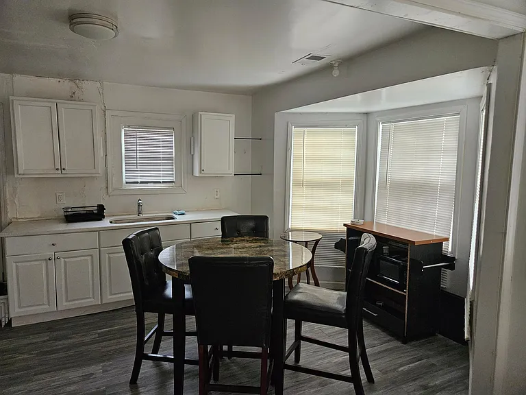 240 Whitaker Cir NW — Photo 8