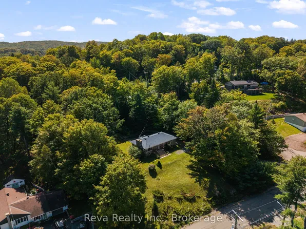 7 Forest Hill Rd, Bancroft, ON K0L 1C0