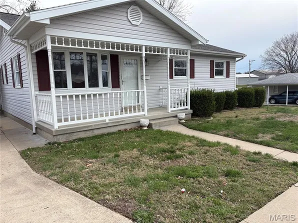 132 Linn Dr, Ste Genevieve, MO 63670