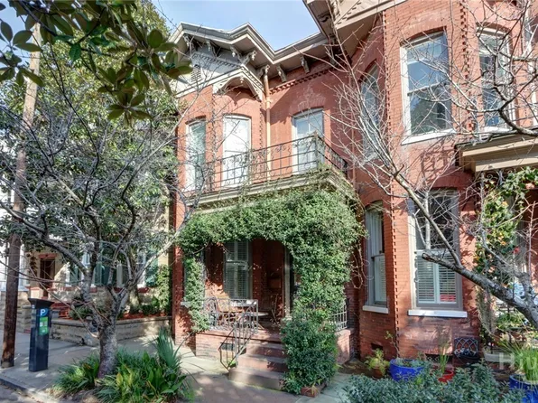 220 E State Street, Savannah, GA 31401