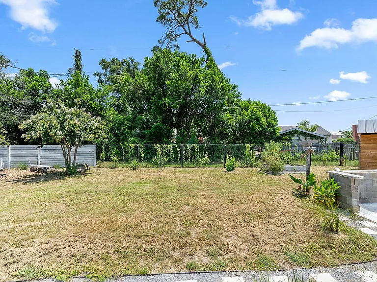 212 SE Kalash Rd — Photo 34