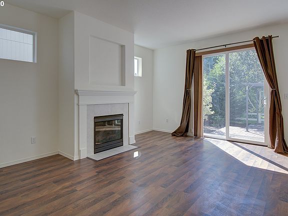 4th image of 5605 NE 44th St