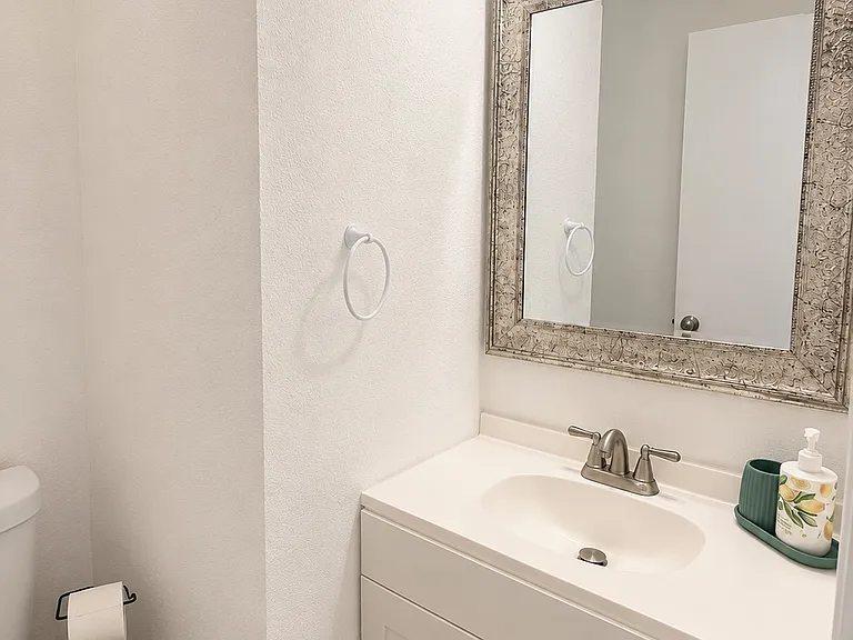 Alderbrook Dr — Photo 10