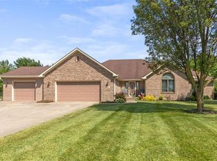1091 N Manchester Dr, Greenfield, IN 46140