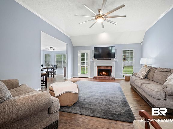 5th image of 4009 Meadow Run Dr