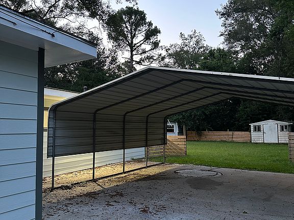 3rd image of 629 Garden Dr
