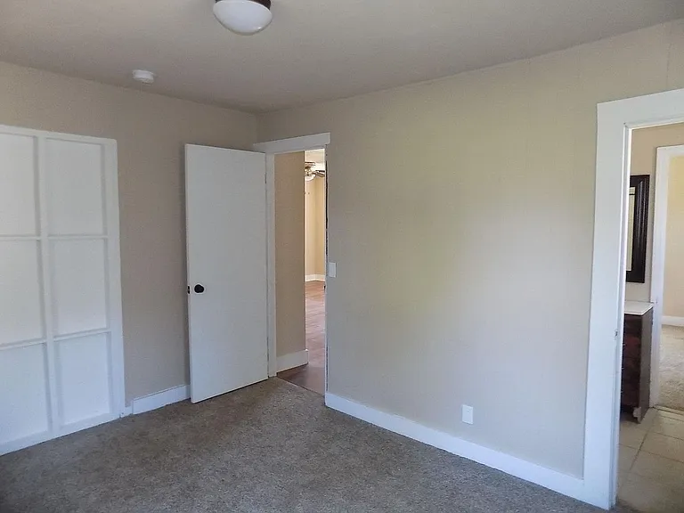 1701 W Thoman St — Photo 6