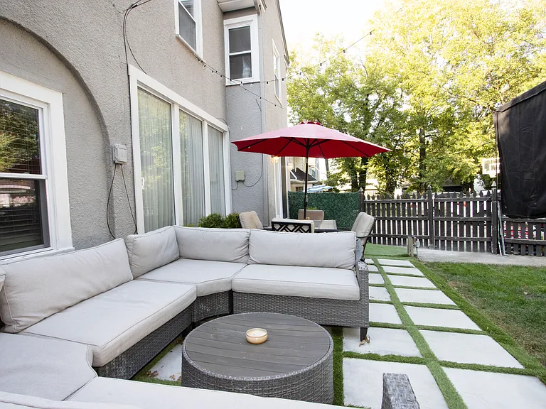 5917 Oak St — Photo 22