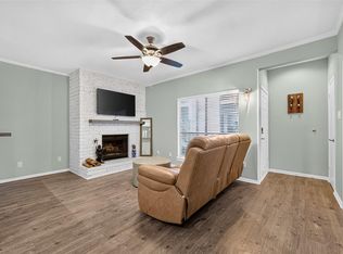 2001 Bering Dr APT 3D, Houston, TX 77057