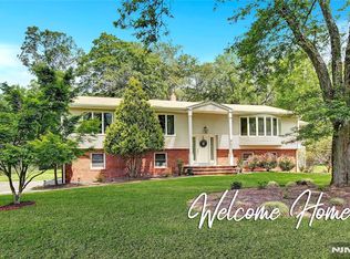 19 Alida Pl, Ramsey, NJ 07446