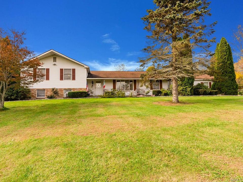 1st image of 35 Papania Dr