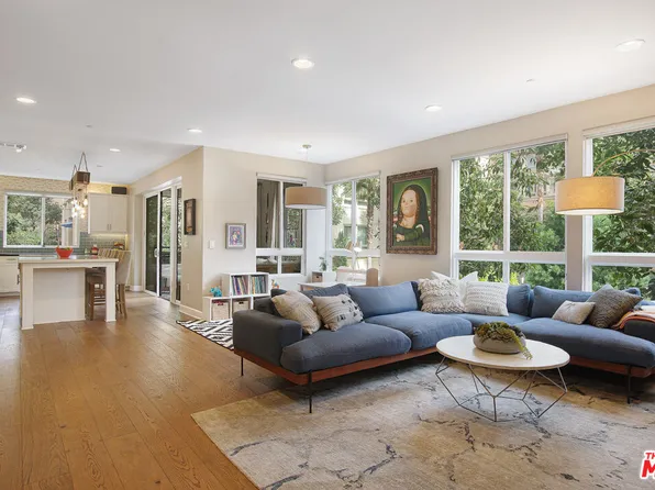 12875 Runway Rd APT 2, Playa Vista, CA 90094