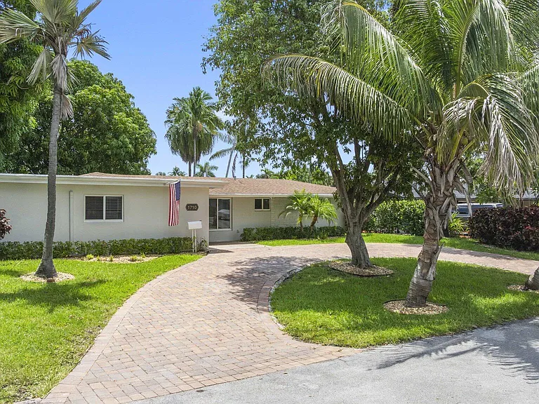 1710 SW 4th Ave — Photo 44