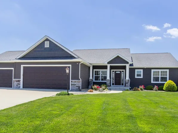 30756 Sandy Creek Dr, Granger, IN 46530
