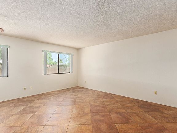 3rd image of 3446 W Sophia St