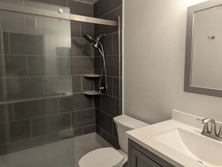 1465 E Lexington Ave #14D — Photo 7