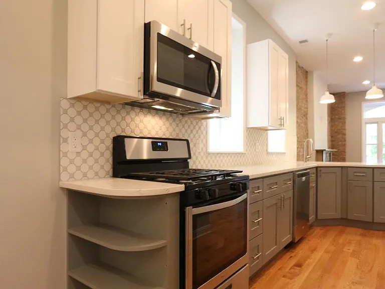 1921 S Peoria St #2 — Photo 6