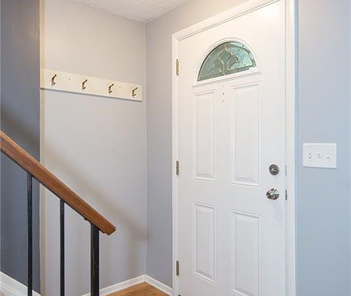 4th image of 652 Smokerise Dr