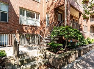 138 Tiffany Ln, Royal Oak, MI 48067