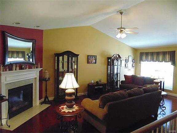2nd image of 25 Auburn Ct