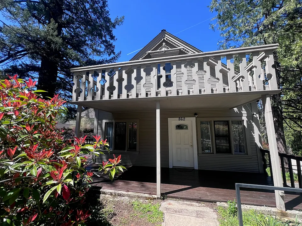 862 Gold Flat Rd